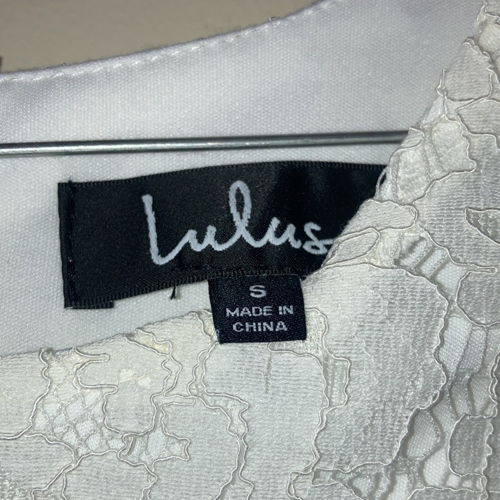 Lulus lace dress ๐ - Picture 5 of 10